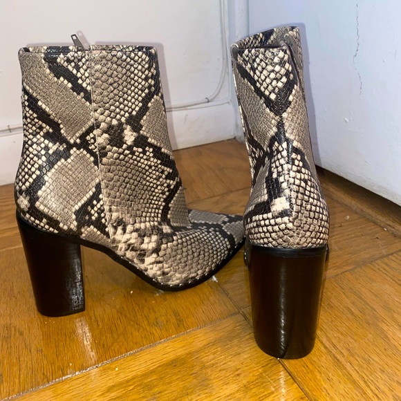 *NEVER USED* ALDO Snake Skin Boots (Size 10) - Picture 1 of 4